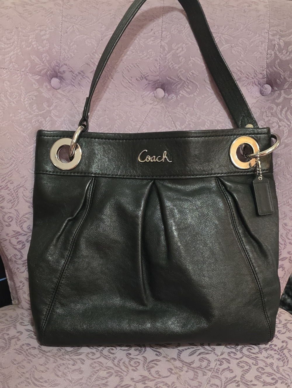 Coach Ashley Tote Black Leather Shoulder Tote w/ Gold-Tone Rings Excellent Cond.